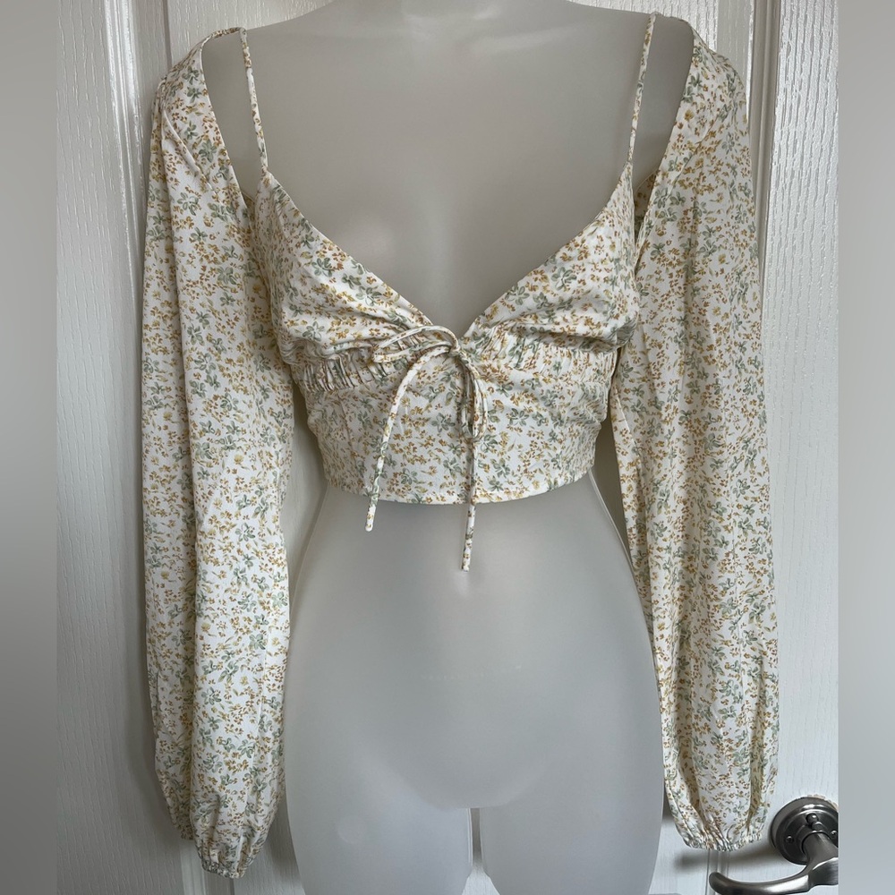 New with Tags Floral Crop Top